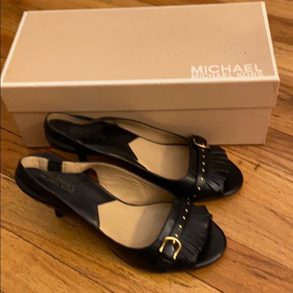 MICHAEL MICHAEL KORS black leather pump